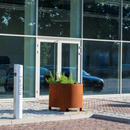 Nova Studio - Vas de plante Corten Circum – Setting